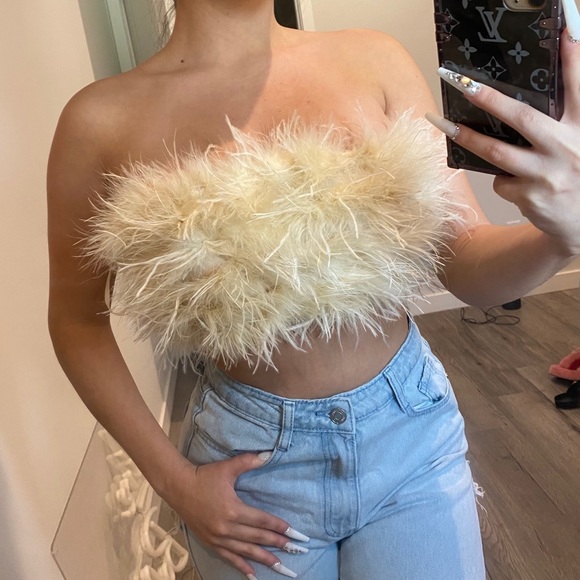 Tops - Fluffy pretty top